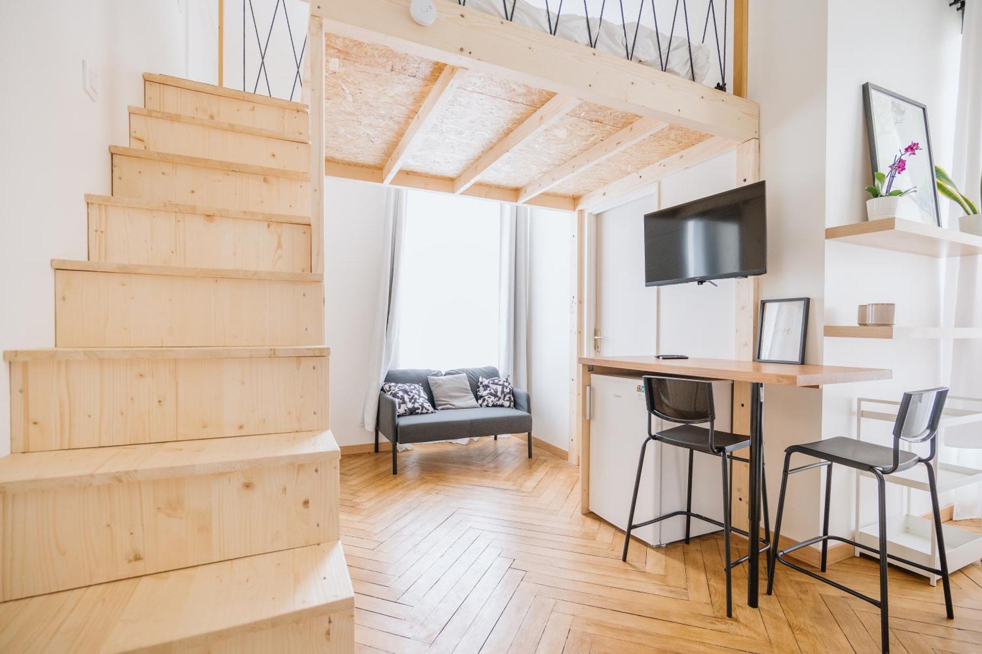 Celestin Marie Celine Apartment *